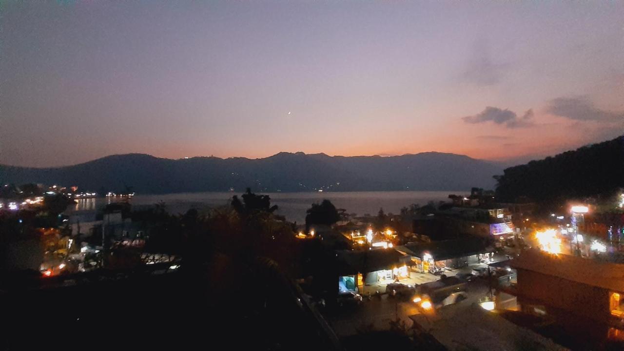 Golden Lake بوكْرا المظهر الخارجي الصورة