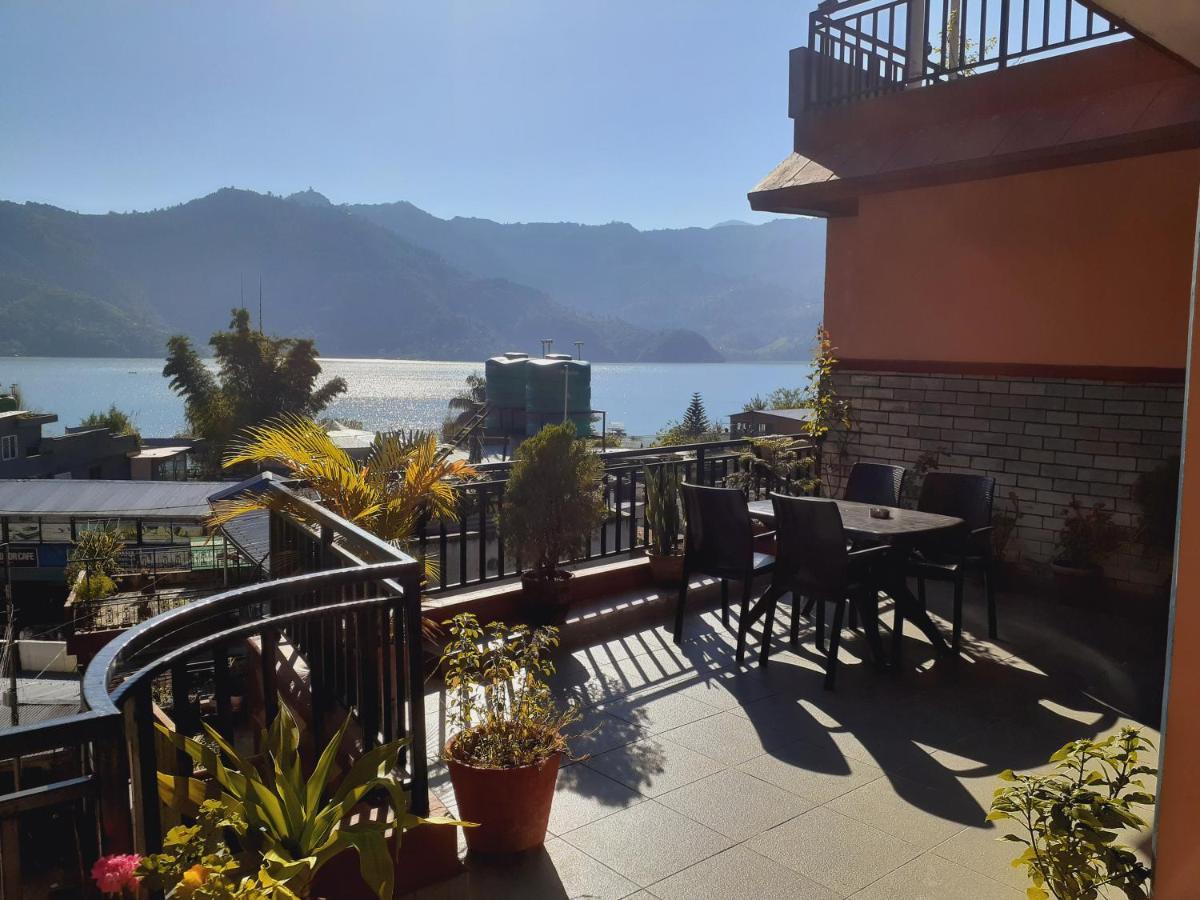 Golden Lake بوكْرا المظهر الخارجي الصورة
