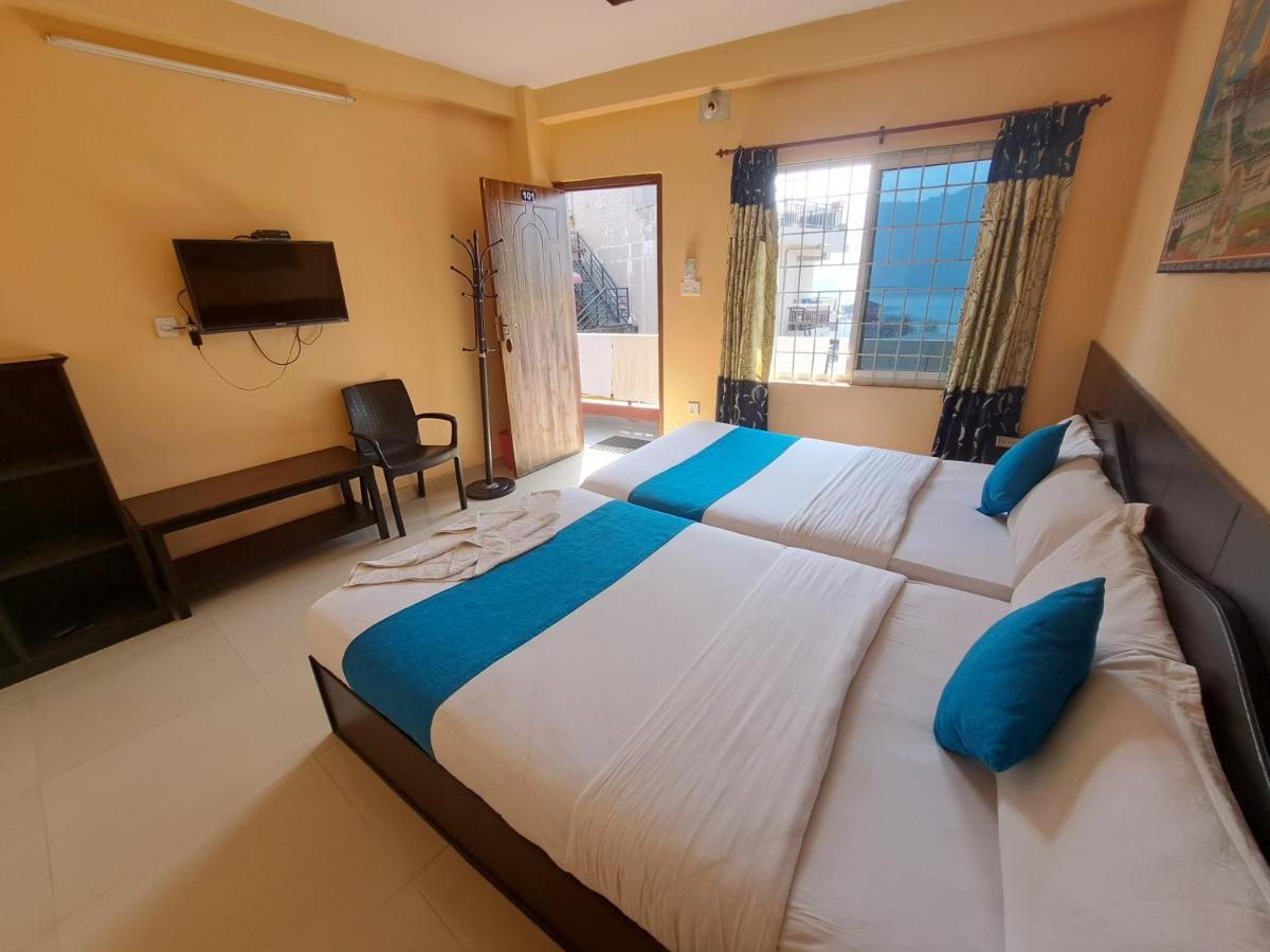Golden Lake بوكْرا المظهر الخارجي الصورة