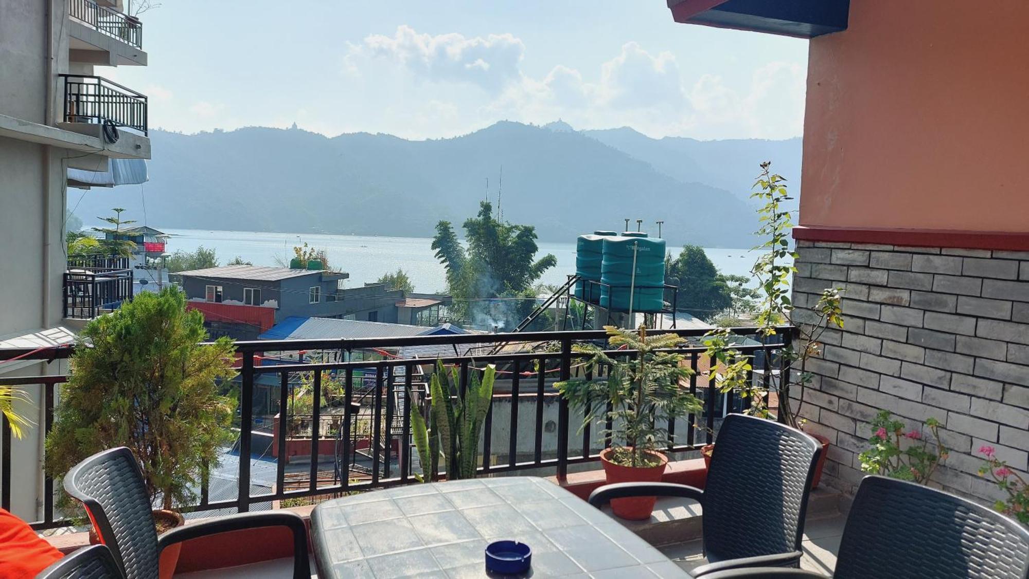 Golden Lake بوكْرا المظهر الخارجي الصورة